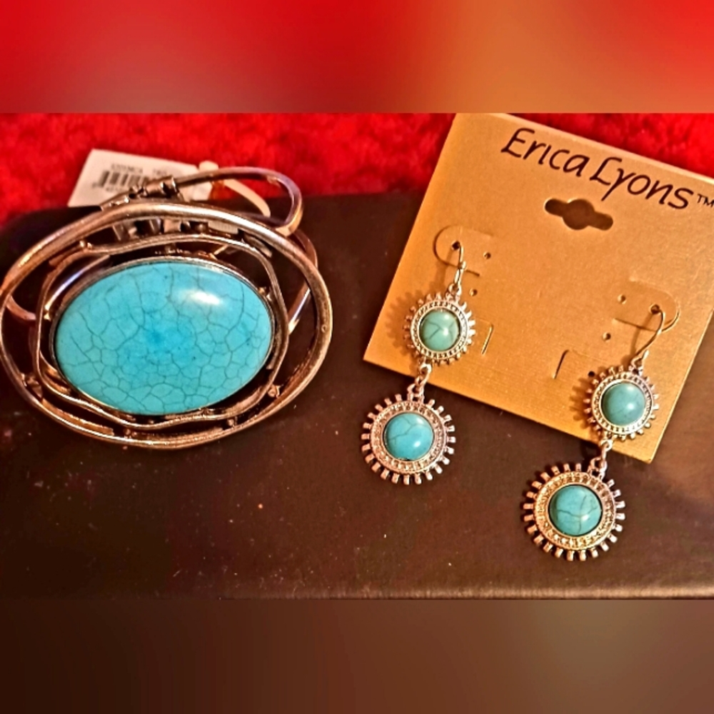 Turquoise bracelet and earrings set